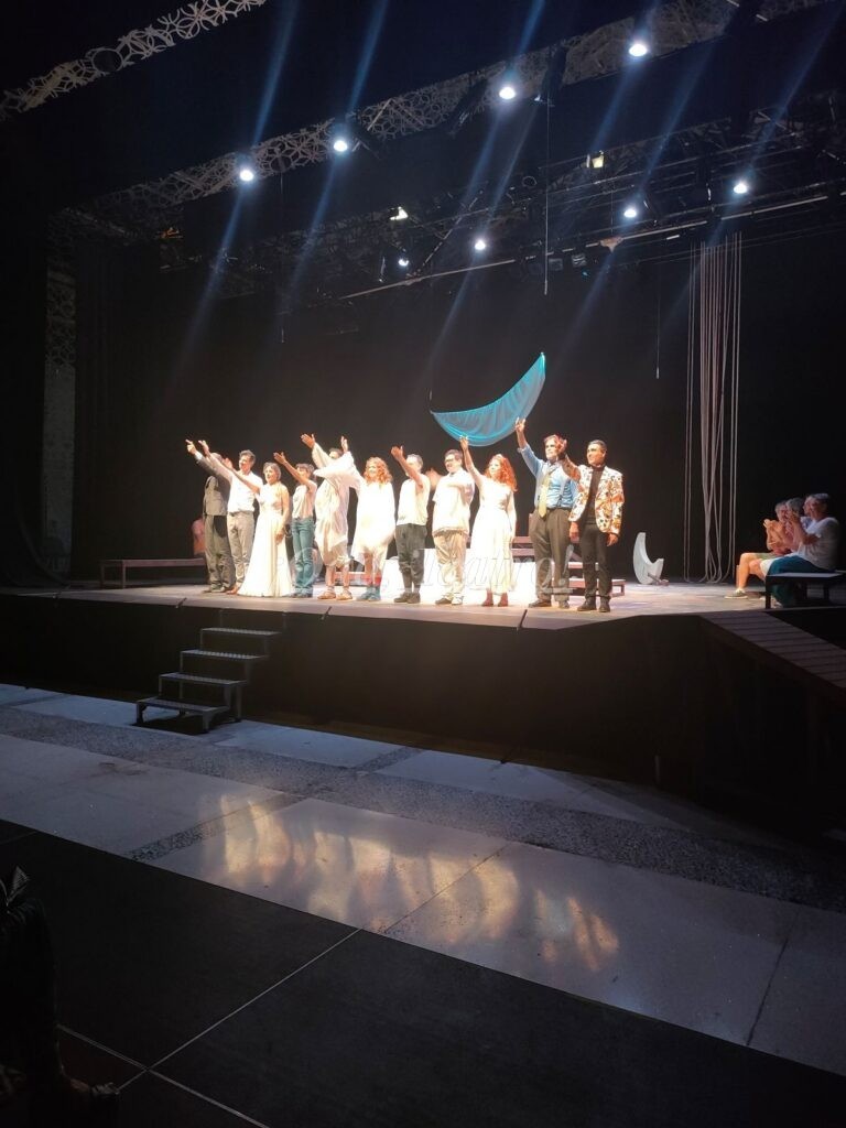 Saludo final
