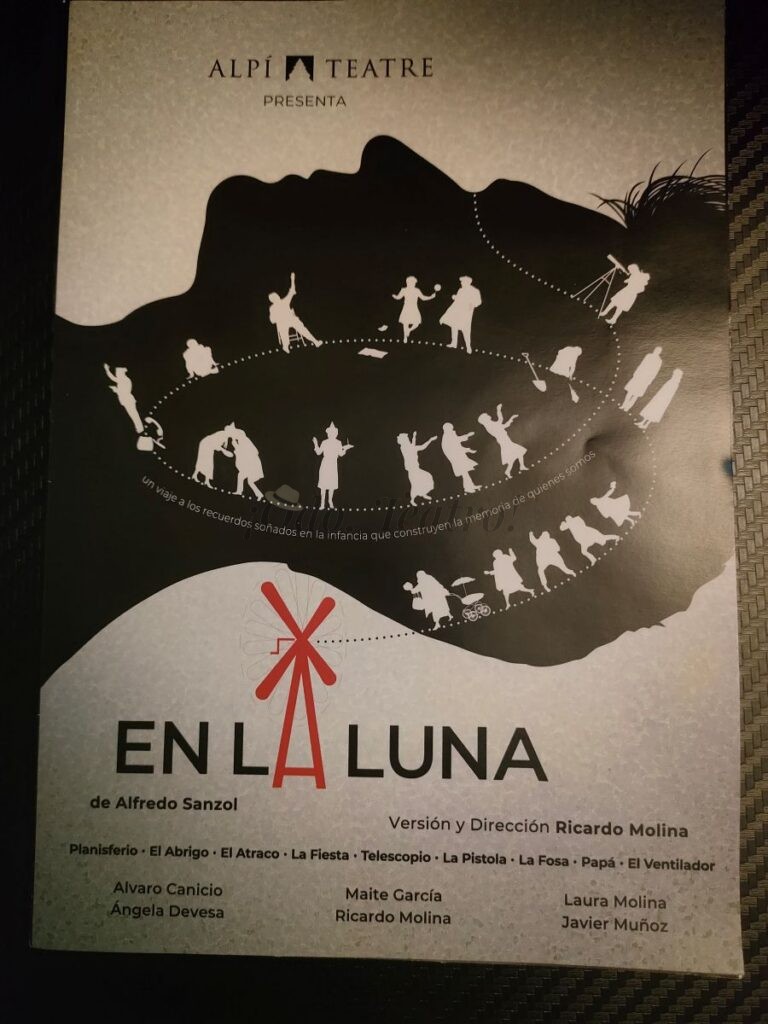 en la luna folleto cartel